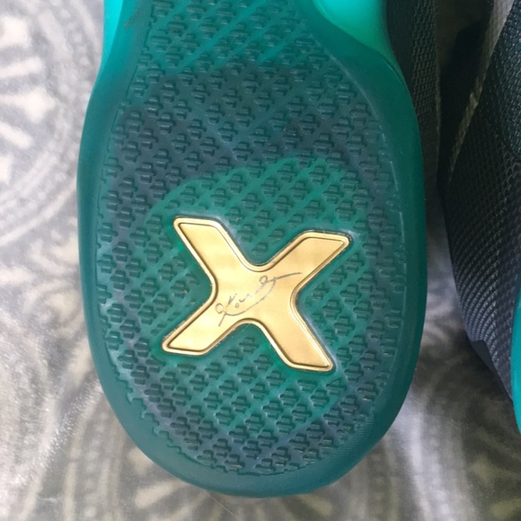 Nike Kobe X - Picture 11 of 14